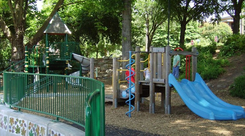 Seattle playgrounds reopening