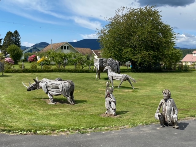 Joe Treat's lawn sculptures