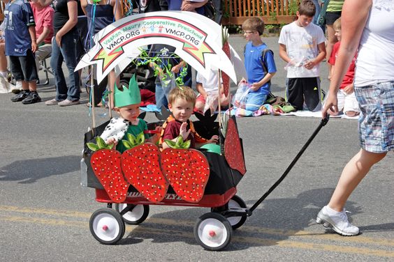 Strawberry Festival (Photo courtesy: Vashon Island Chamber of Commerce).