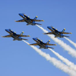 Blue Angels soar through the sky. Watch them practice before the Seafair show.