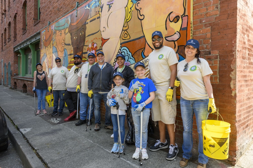 Kids volunteer during One Seattle Day of Service