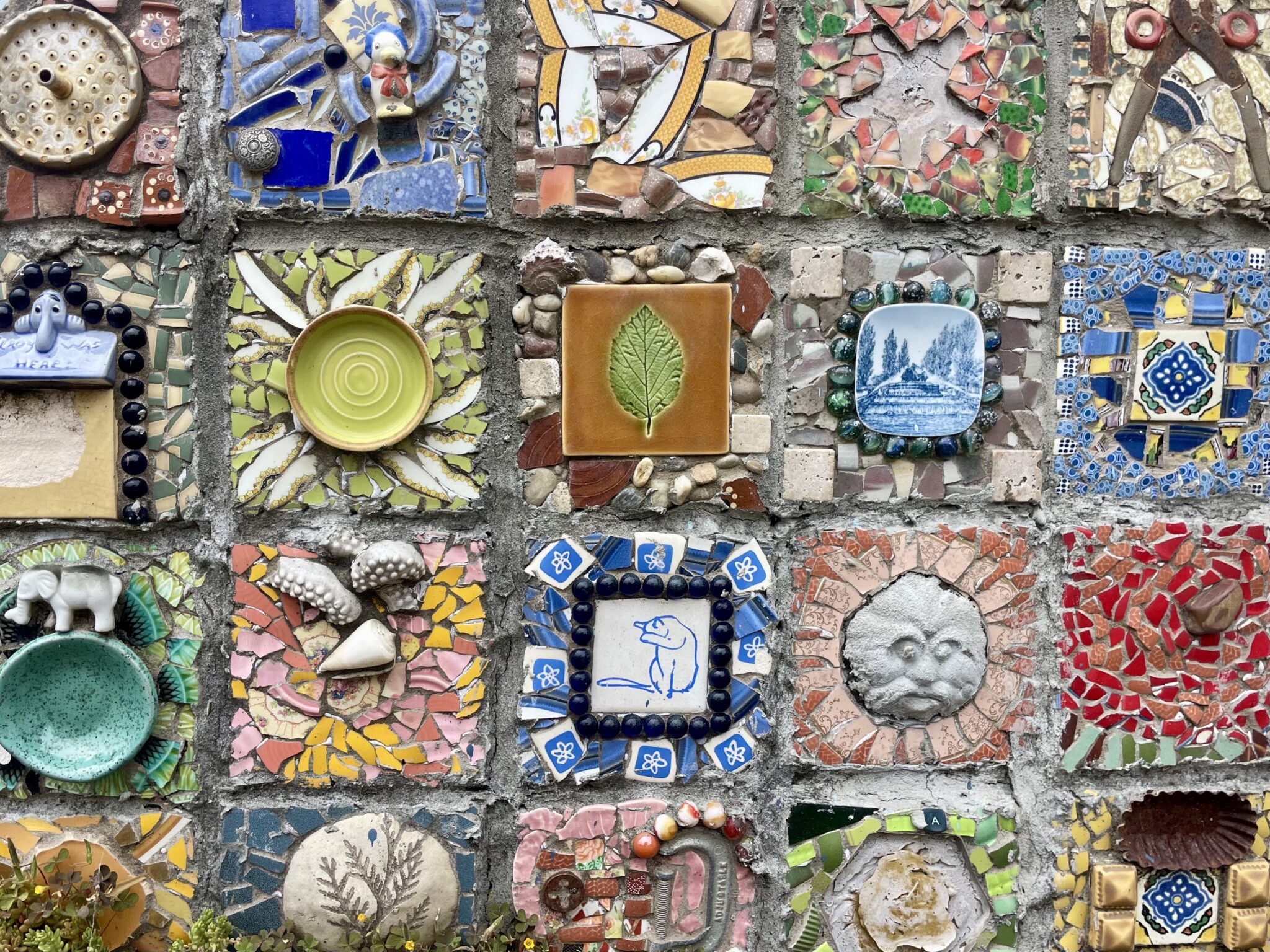 The blue house tiles