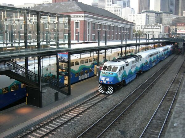 Complexity at kng street station