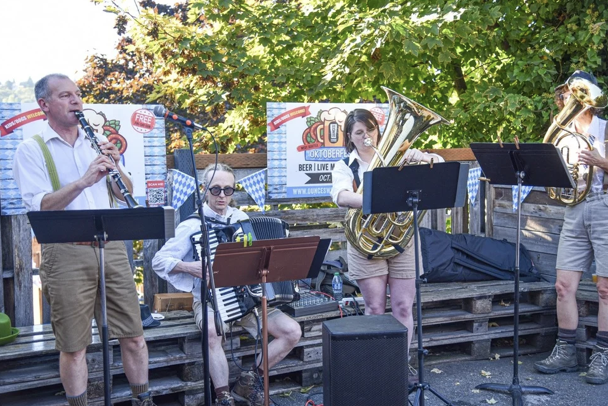 Oktoberfest at Ounces Taproom. (Photo courtesy: Ounces Taproom).