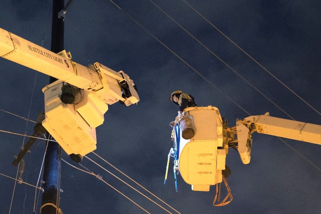 Power outage safety tips