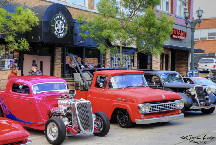 Cruzin to colby car show