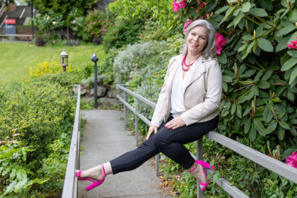 Dr. Laura Marie Riverak